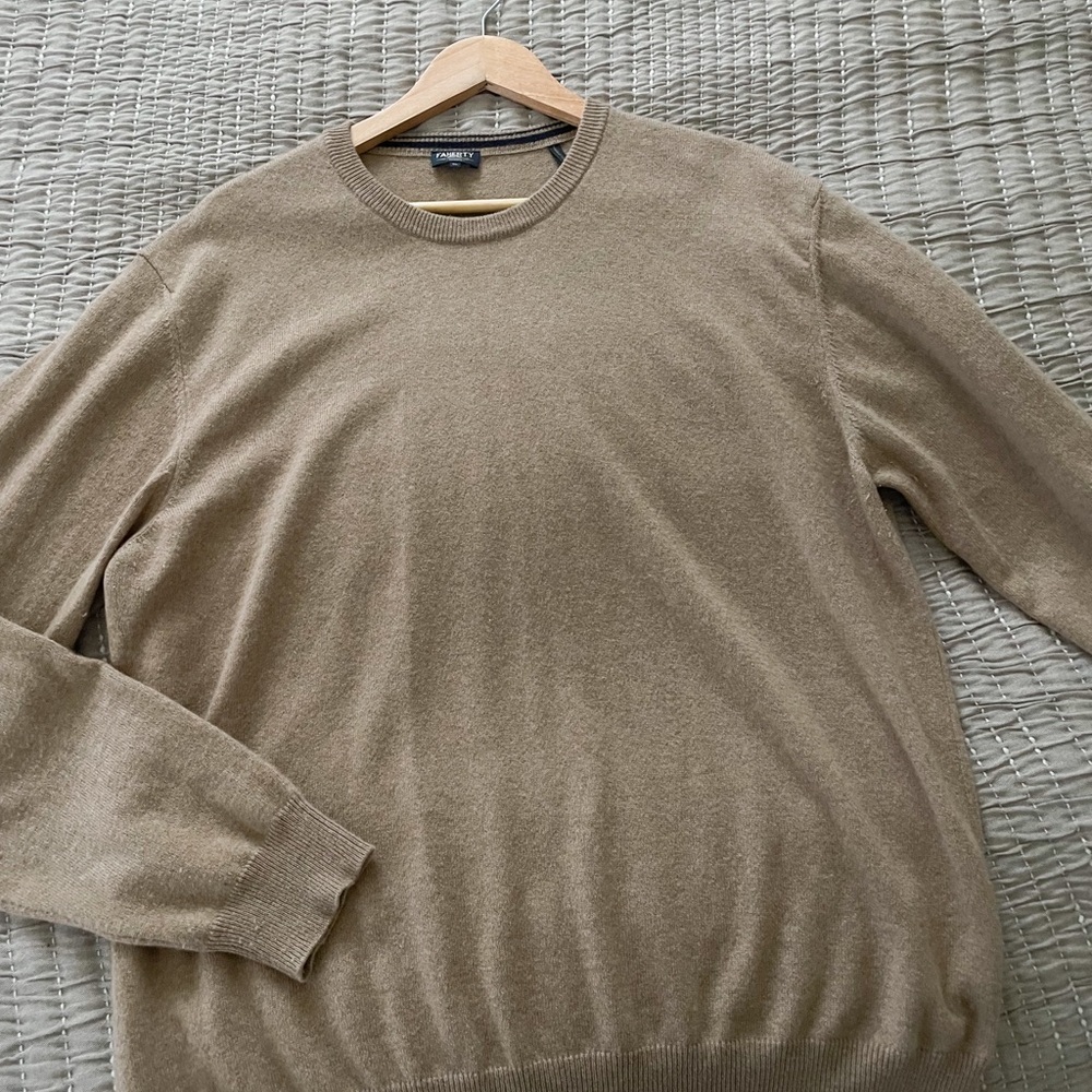 Faherty Cashmere Creewneck Sweater